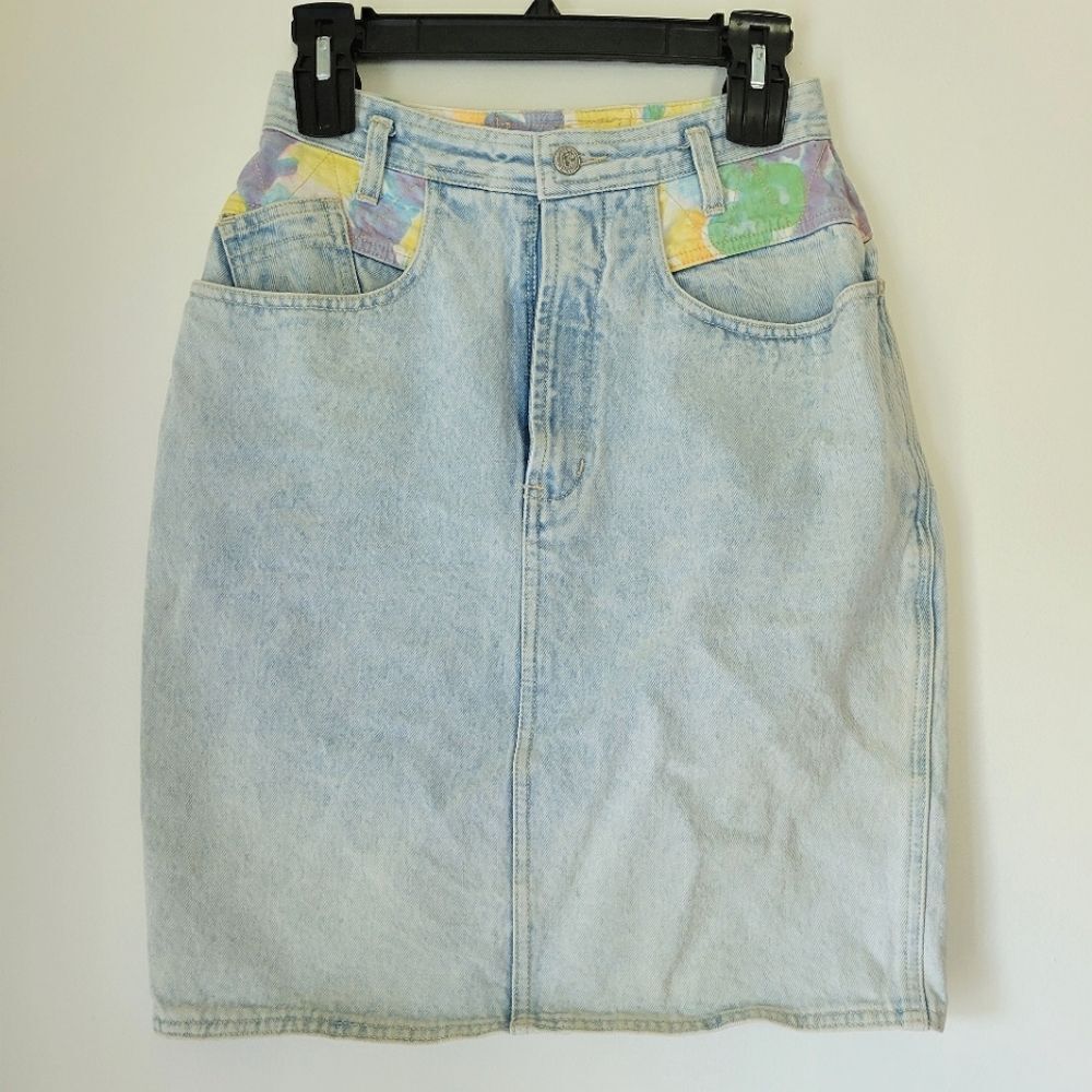 Vintage Jordache Light Blue Denim Mini Skirt Quilted Accent Pastel 8 100% Cotton
